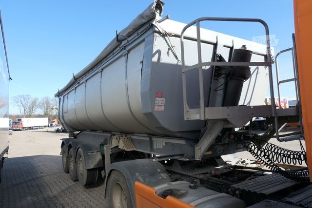 Polpriklopnik kiper SCHWARZMÜLLER K-Serie, Thermo, 26m³, Luft-Lift, SAF, Rollplane