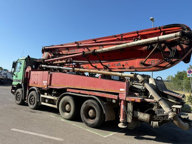 Bomba de betão Mercedes-Benz Actros 3240