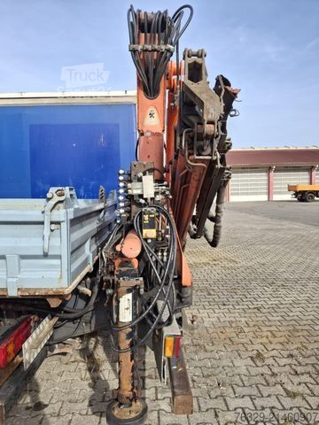 Camion con pianale e gru Mercedes-Benz Atego 818