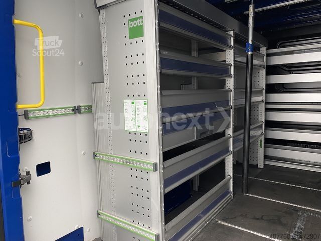 Ploščati dostavnik VOLKSWAGEN Crafter 35 Automatik *Werkstatt* LED+KAMERA+NAVI