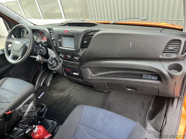 Plataforma de carga Iveco Daily 35C14 2.3 375 Laadklep 500kg Trekhaak 350...