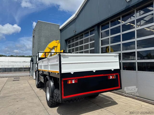 Vrachtwagen met kraan Mercedes-Benz Atego Atego 1725 4x4 Flatbed with Hyva HB120 Crane