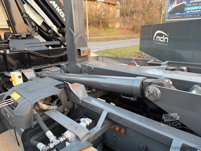 Kiepwagen DAF CF 75.250 Abrollkipper KRAN FUNK