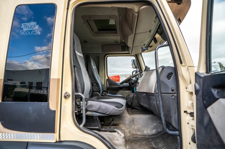 Mala VOLVO FL 260 (13.5t) +DHOLLANDIA 2T