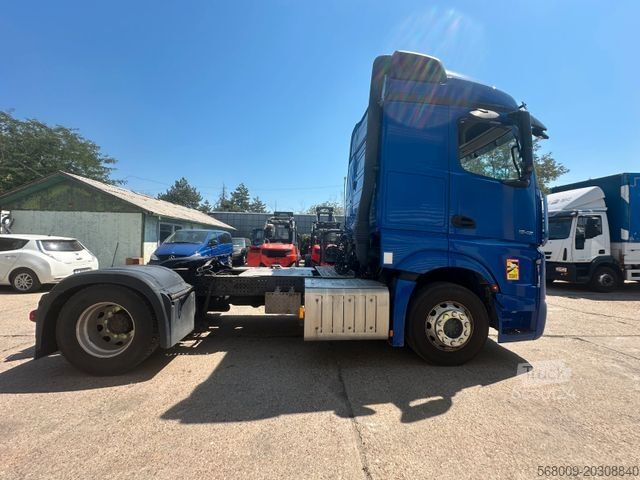 Τυπική μονάδα τράκτορα MERCEDES-BENZ Actros