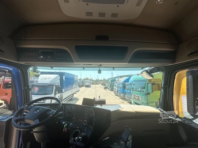Τυπική μονάδα τράκτορα MERCEDES-BENZ Actros