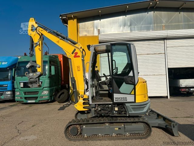 Excavadora móvil NEUSON 42