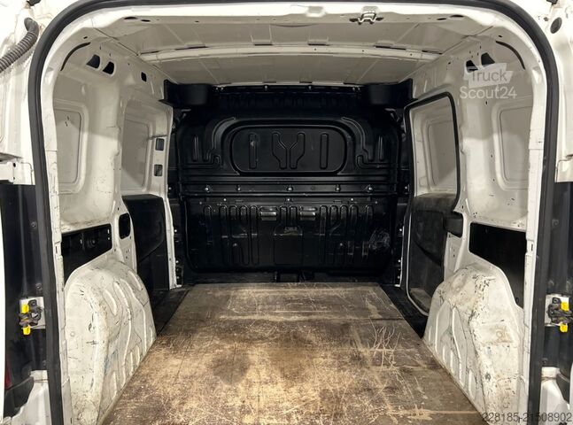 Furgoneta FIAT Doblo Cargo 2019 - Doblo cargo 1.6 mjt 90cv CH1 Lounge S&S
