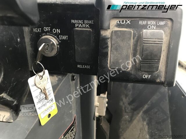 Φορτωτής με ελαστικά Furukawa Radlader 325