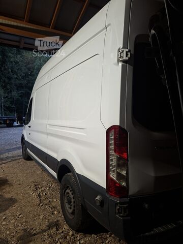 Umpikorja-auto Ford Transit 2.o dci