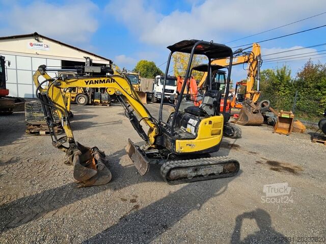 حفارة صغيرة YANMAR VIO 17