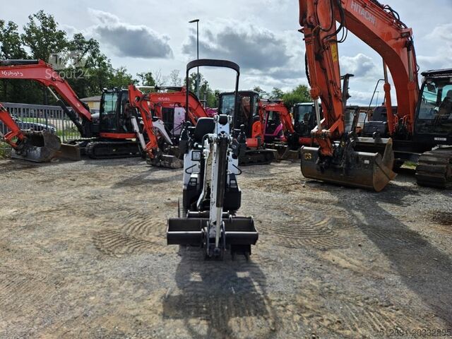 حفارة صغيرة BOBCAT E 10