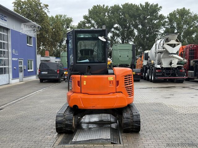 Kettenbagger KOMATSU PC58MR-5E0 Tiltrotator OQ45-5 / 2.336 h