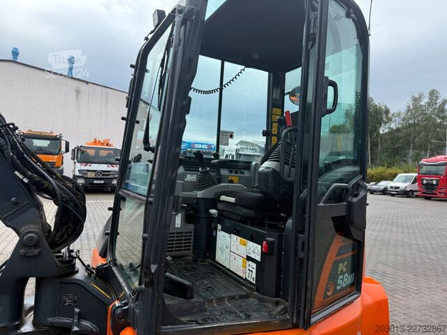 Kettenbagger KOMATSU PC58MR-5E0 Tiltrotator OQ45-5 / 2.336 h