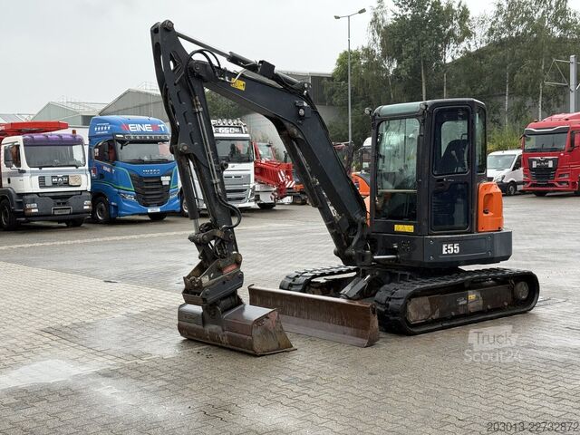 Ķēžu ekskavators BOBCAT E55 Tiltrotator / 5.100 h