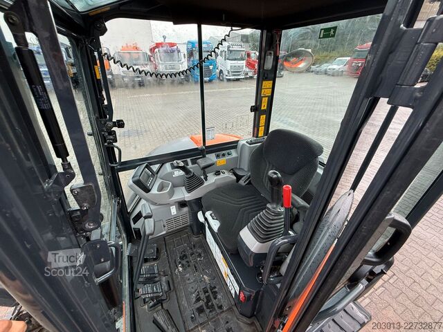 Larvegraver KOMATSU PC58MR-5E0 Tiltrotator / 1.443 h