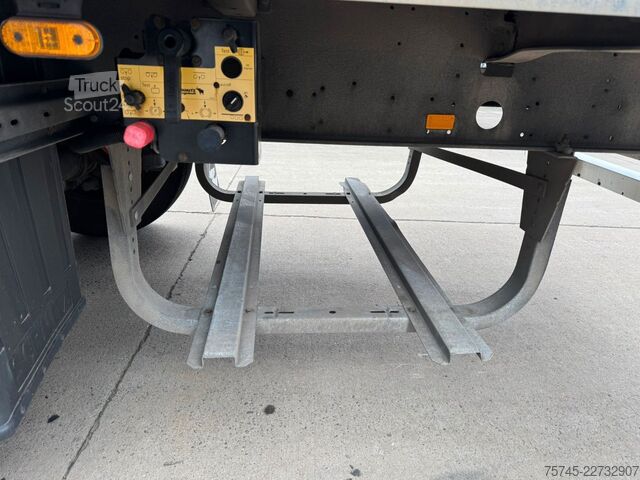 Semirremolque caja SCHMITZ CARGOBULL SKO 24 * KOFFER * SAF & LIFTACHSE * ROLLTOR*TÜV