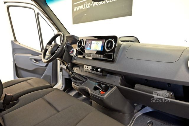 Hög tak skåpbil MERCEDES-BENZ Sprinter 317 CDI/43 PRO Maxi A/C AHK 3,5to #T444