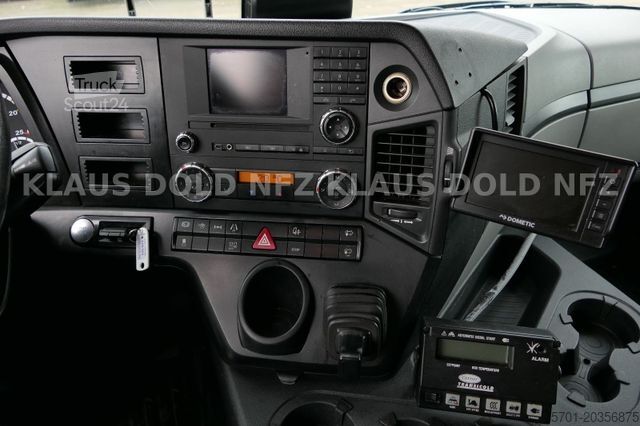 Refrigerated truck MERCEDES-BENZ Antos 1833 Kühlkoffer Vollluft Kamera LBW Euro 6