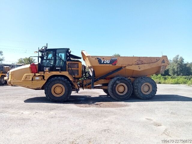 Tombereau articulé Caterpillar 730