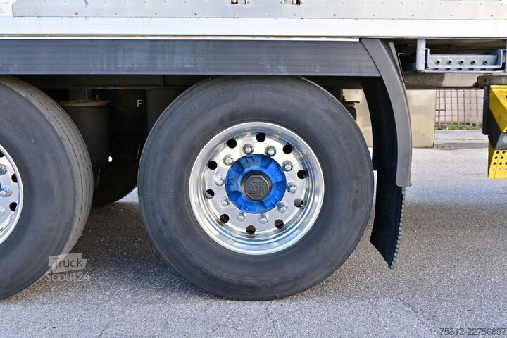 Semi-remorque fourgon Chereau CSD2  Alufelgen Carrier Vector 1850 Türen