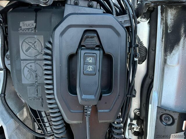 Chassis-cabina Scania R 650 6x4 FOR SALE AS CHASSIS / RETARDER