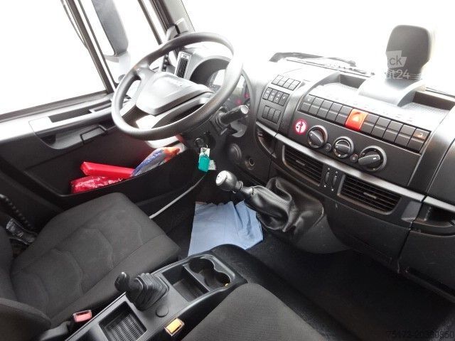 Vrachtwagen met bakwagen IVECO 75 E21 Eurocargo 4x2 Koffer LBW