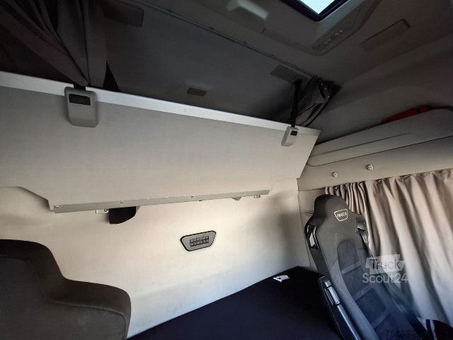 Standart çekici ünitesi IVECO S-WAY AS440S48T/P