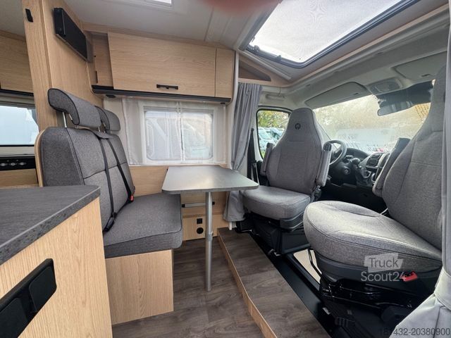 Semi-integrated camper SUNLIGHT V 66 Modell 2026