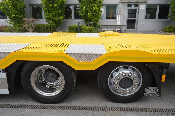 Karavan Mercedes-Benz Actros 2542 / NEW tow truck / steered 3r