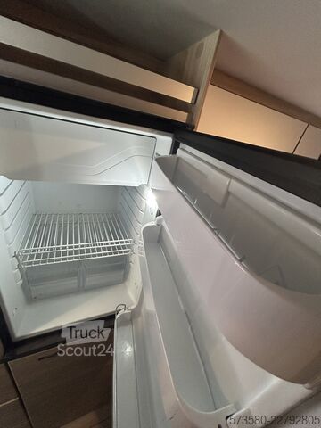 Camper van Fiat Ducato Weinsberg Carabus, Baujahr 2024 | Schaltgetriebe | Aufstelldach