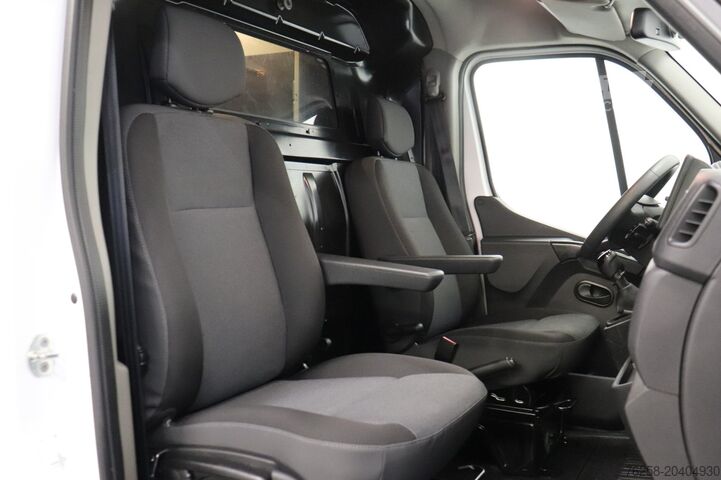 Bestelbus Renault Master 2.3 dCi 135PK L2H2 EURO 6 - Airco - Crui...