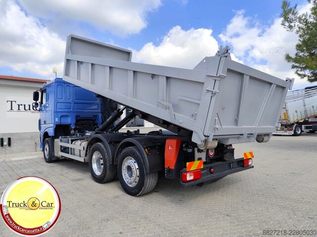 شاحنة قلّابة بذراع تحميل متحرك DAF XF 460