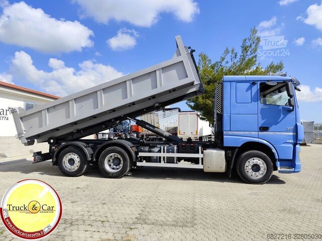 شاحنة قلّابة بذراع تحميل متحرك DAF XF 460