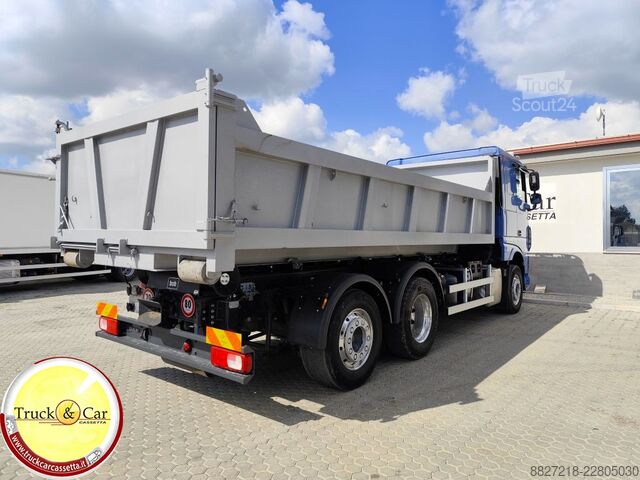 شاحنة قلّابة بذراع تحميل متحرك DAF XF 460