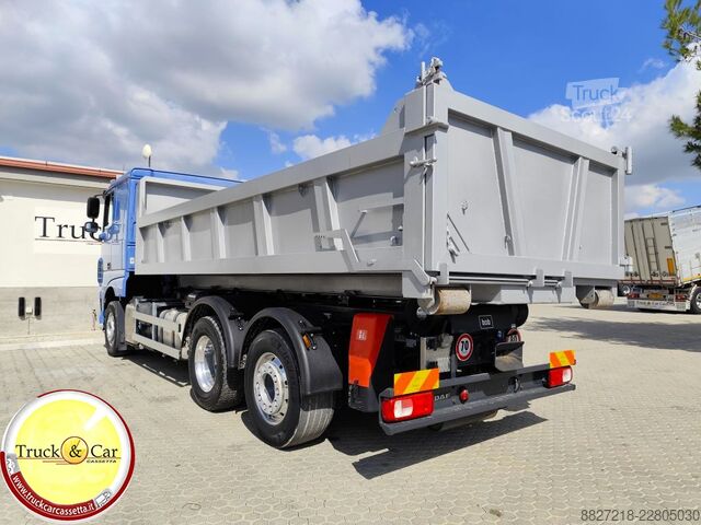 شاحنة قلّابة بذراع تحميل متحرك DAF XF 460