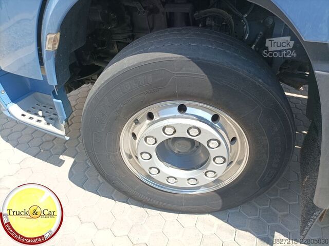 شاحنة قلّابة بذراع تحميل متحرك DAF XF 460