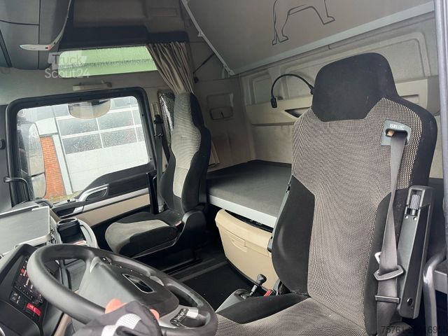 Volumen trækker MAN 18.500 LL  Mega