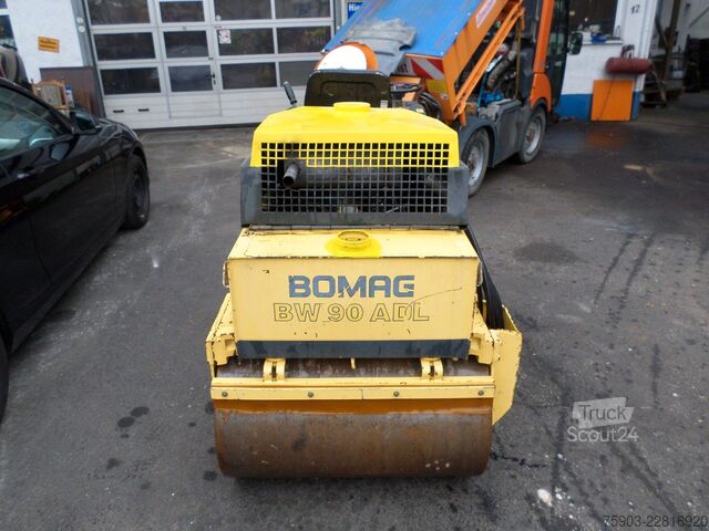 Jednoválcový válec BOMAG Walze mit Rüttler   BW 90 ADL