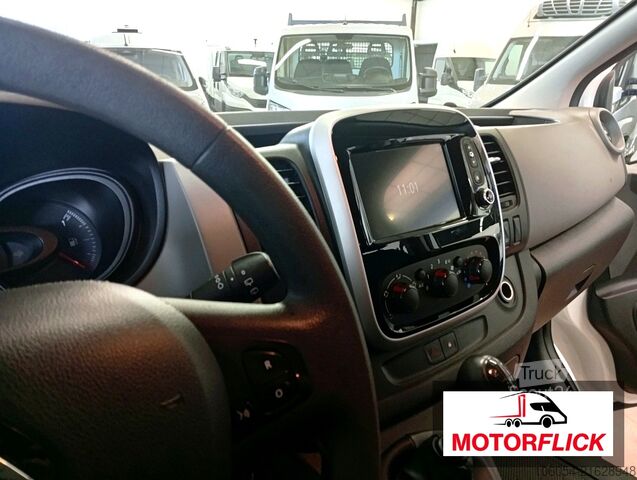 Furgoneta con asientos Renault trafic