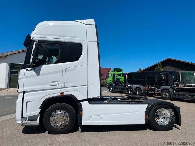 Standard tractor unit FORD F-MAX 500 4x2 BL Retarder Klima vollverspoilert
