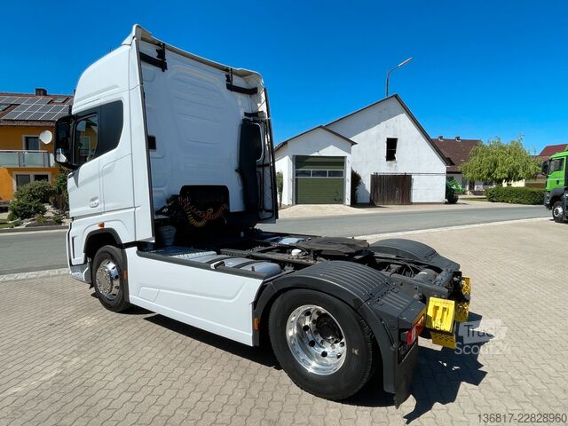 Standard tractor unit FORD F-MAX 500 4x2 BL Retarder Klima vollverspoilert