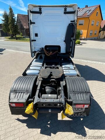 Standard tractor unit FORD F-MAX 500 4x2 BL Retarder Klima vollverspoilert