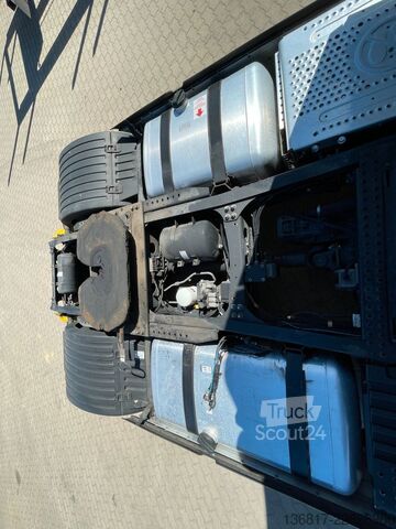 Standard tractor unit FORD F-MAX 500 4x2 BL Retarder Klima vollverspoilert