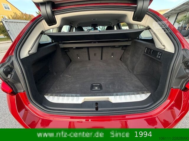 Microbuz BMW 330e Touring WIDESCREEN/Leder/Driving Assistant