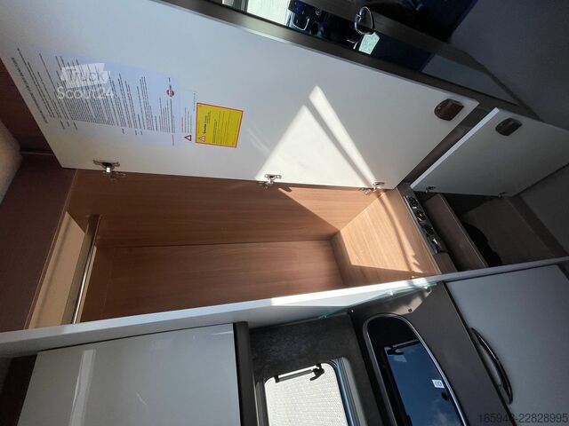 Полуинтегриран кемпер BÜRSTNER 644 G LYSEO FREISTAAT TD HL | *wenig KM*3,85t*