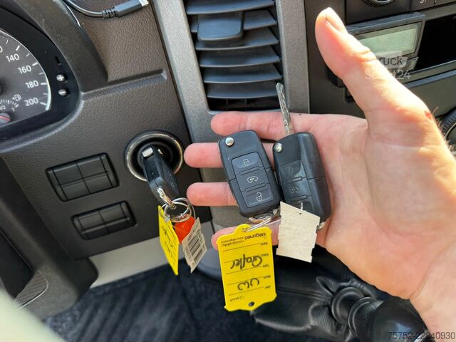 Ван за доставка с двойна кабина VW Crafter Dubbellucht Cabine 93.080KM Airco NL Au...