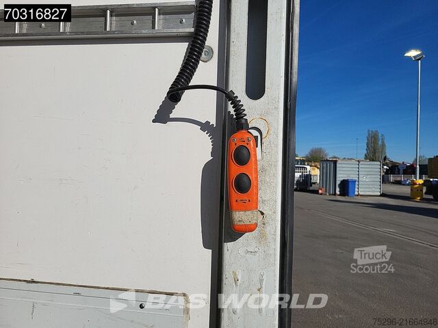 Bőrönd Iveco Daily 70C18 3.0L Automaat 1000KG Laadklep Lucht...