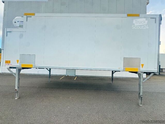 Vaihtokoriperävaunu SCHMITZ CARGOBULL Heck Portaltüren