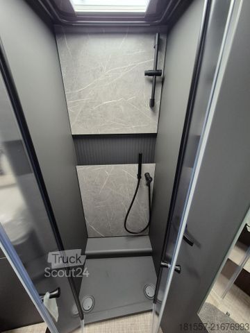 Camper integrado HYMER/ERIBA B-Klasse MC I 680 Arktis-Paket / Autarkie-Paket